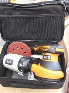 Ексцентрикова шліфувальна машина AEG EX 125 ES