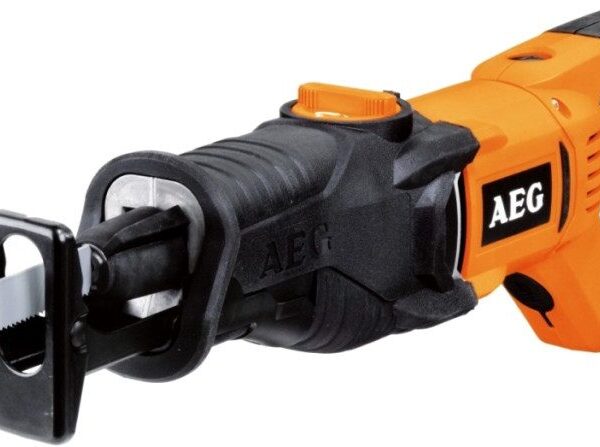 Пила шабельна AEG US900 XE