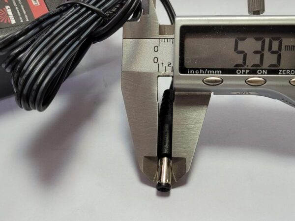 Зарядний пристрій для шурупокрута Vitals AU 18/2KP QC (18 В.)