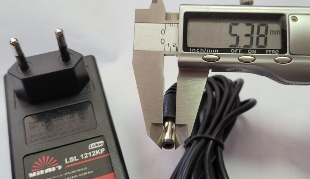 Зарядний пристрій для шурупокрута Vitals AU 12/2KP QC