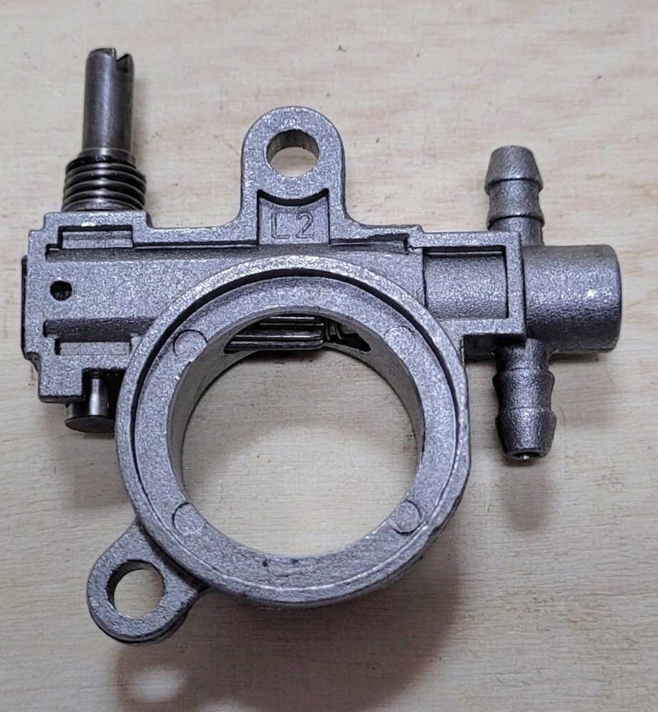 Насос оливний бензопил Vitals 38/40c