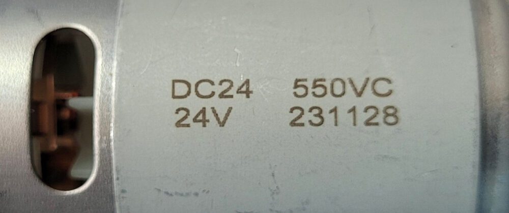 Двигун для акумуляторної техніки DC24-550VC 24 В. (діаметр вала 3 мм.)