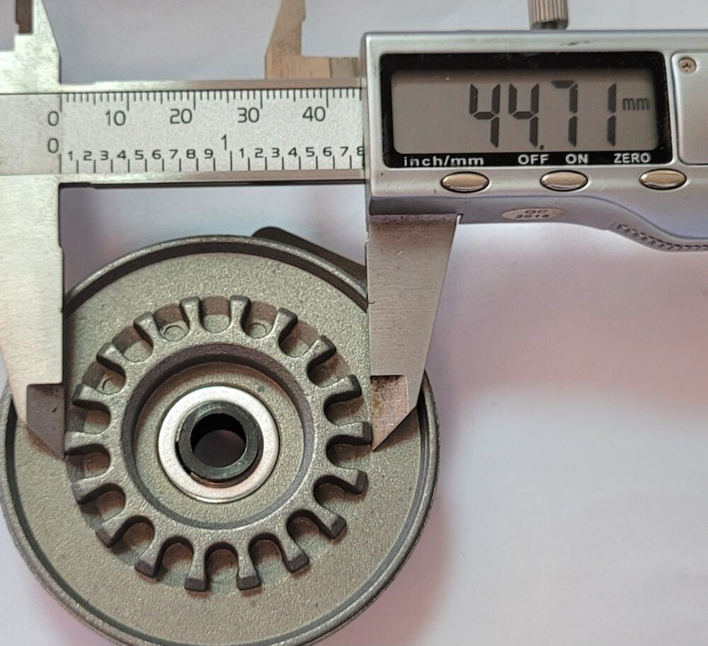 Натягувач ланцюга для електричної пили Sadko ЕСS-2400.