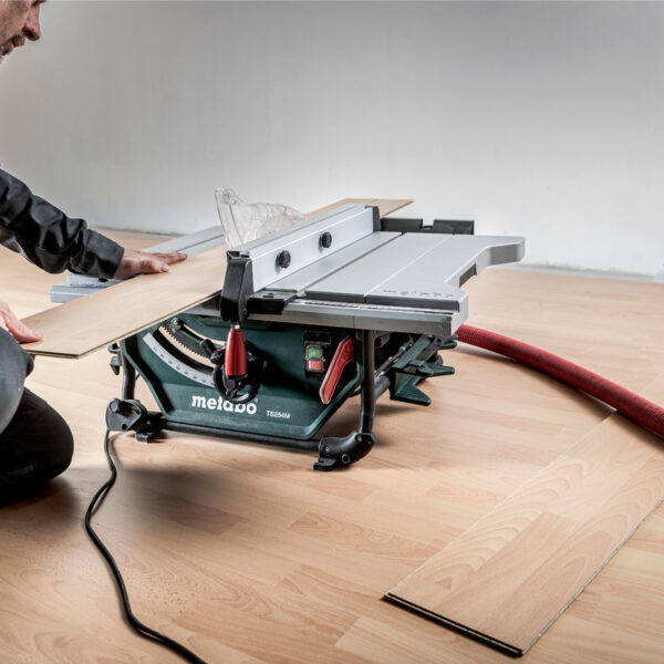 Пила циркулярна Metabo TS 254 M
