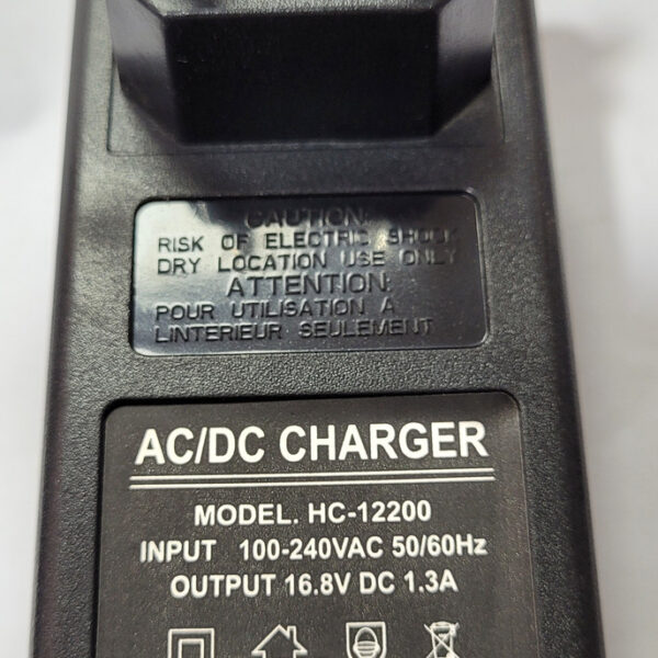 Зарядний пристрій для шурупокрута 16,8V DC