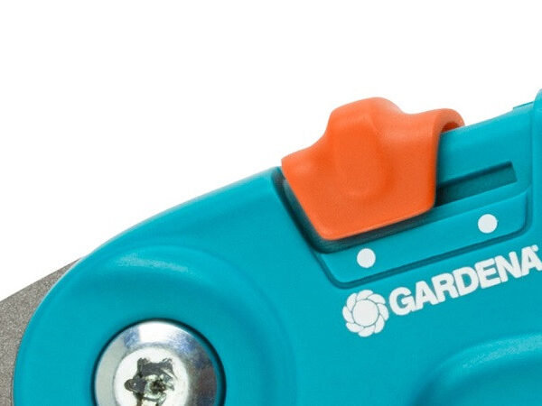 Секатор з наковаленкой Gardena Classic ( до 18 мм.)