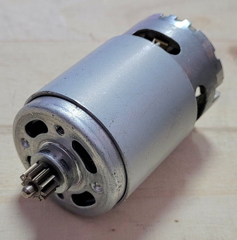 Двигун для акумуляторної техніки RS-550SVН 18 В. (11 зубів)