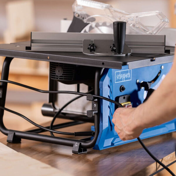 Настольна циркулярна пила Scheppach HS210