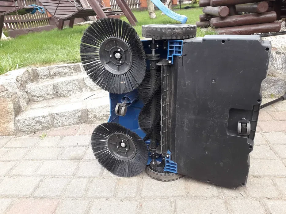 Пристрій підмітальний Scheppach Trike-S