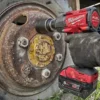 Гайковерт акумуляторний безщітковий MILWAUKEE 1/2" (881 Нм) M18 FMTIW2F12-502X, з фрикційним кільцем, (зарядний пристрій M12-18