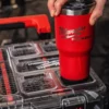 Термостакан PACKOUT MILWAUKEE, 887мл, червоний