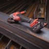 Шліфмашина кутова акумуляторна безщіткова MILWAUKEE, M18 FHSAGO125VXPDB2-0X, діаметр 125мм (антивібраційна бічна рукоятка, захис